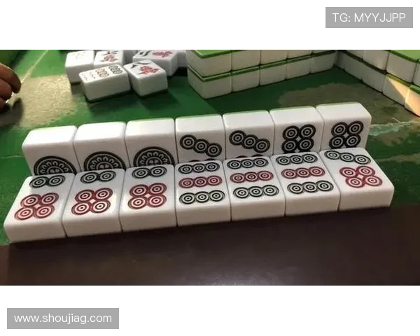 免费下载安装真人麻将游戏，边玩边赢话费，享受真实牌局带来的刺激体验和丰厚奖励